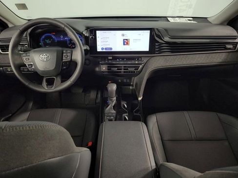 Used 2025 Toyota Camry XLE AWD/4WD image 26