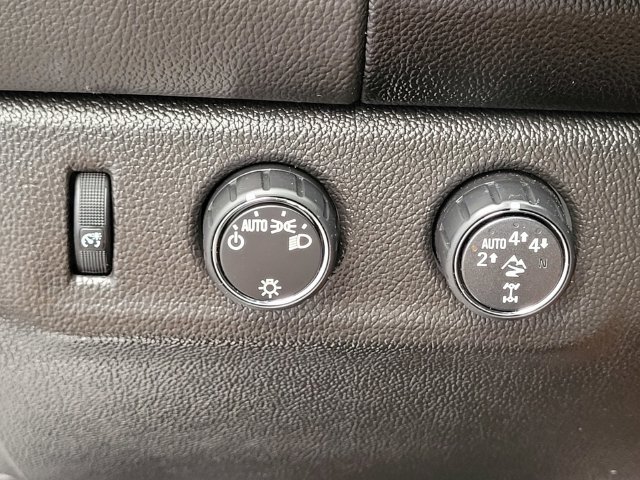 Used 2018 Chevrolet Colorado ZR2 AWD/4WD image 17