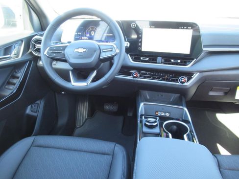 New 2026 Chevrolet Equinox LT image 13