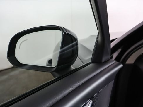 Used 2019 Volvo XC40 T5 Momentum AWD/4WD image 32