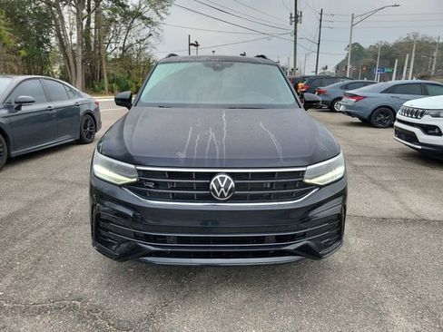 Used 2023 Volkswagen Tiguan SE R-Line image 5
