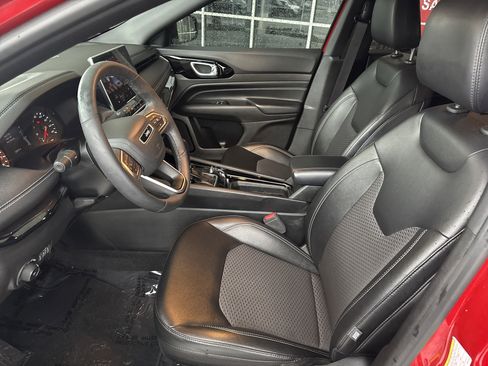 Used 2023 Jeep Compass Altitude w/ Convenience Group image 16