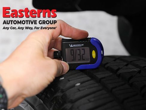 Used 2022 Jeep Wrangler Unlimited Sahara w/ Cold Weather Group AWD/4WD image 28