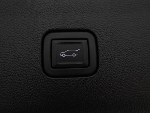 Certified 2023 Buick Enclave Essence w/ Experience Buick Package image 38