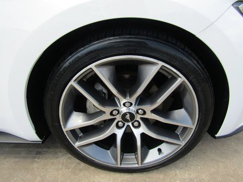 Used 2015 Ford Mustang Coupe w/ Equipment Group 051A RWD image 7
