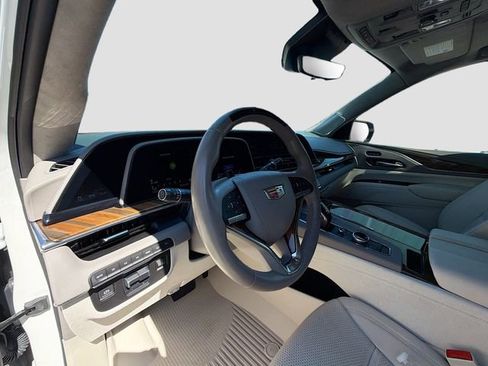 Used 2024 Cadillac Escalade Sport Platinum w/ Heavy-Duty Trailer Package image 40