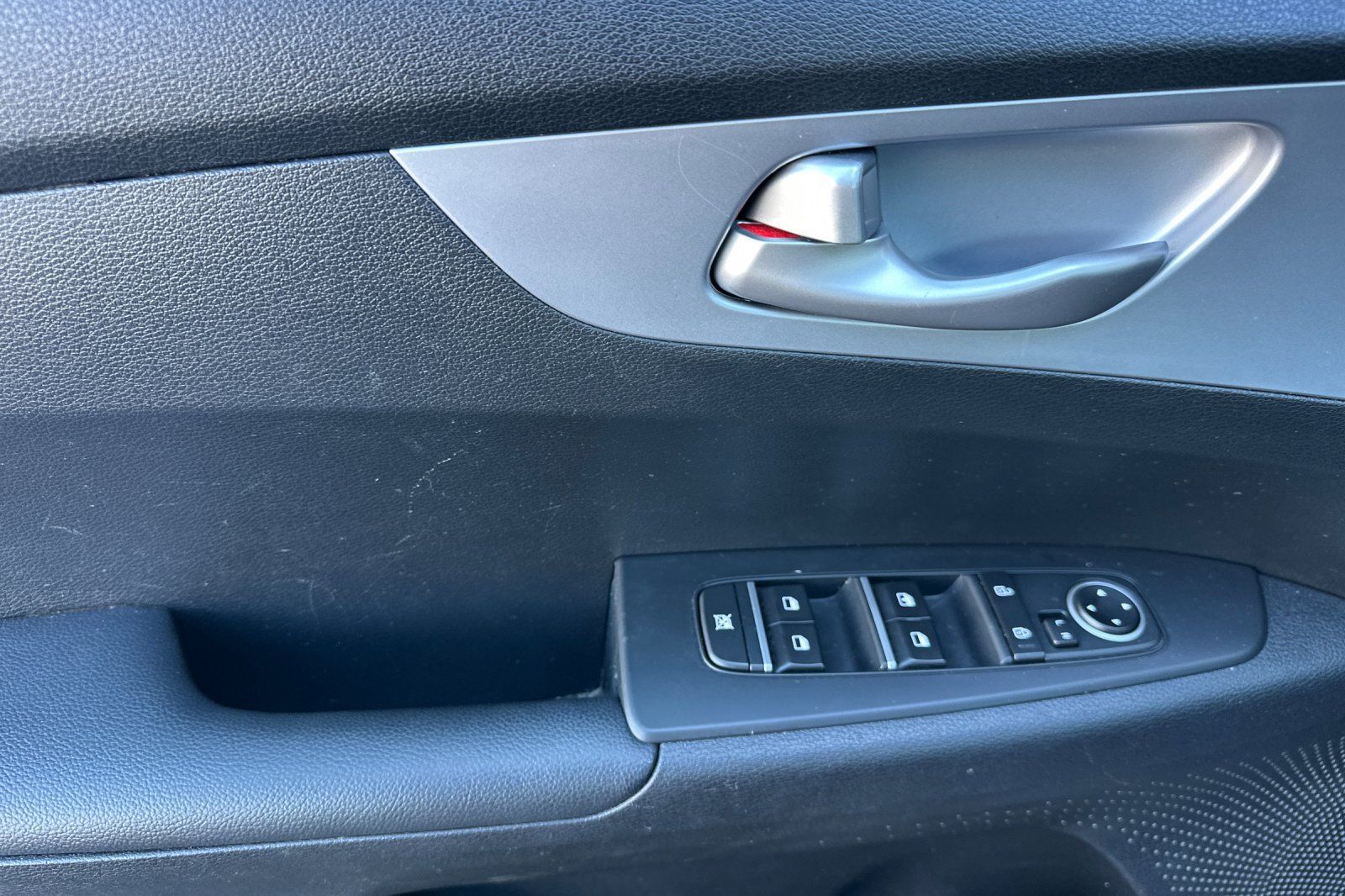 Used 2024 Kia Forte LXS FWD image 10