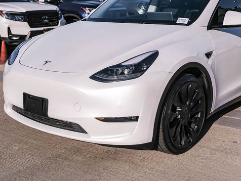 Used 2022 Tesla Model Y Performance AWD/4WD image 11