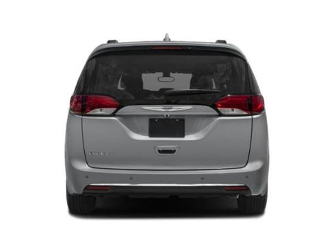 Certified 2018 Chrysler Pacifica Touring Plus FWD image 5