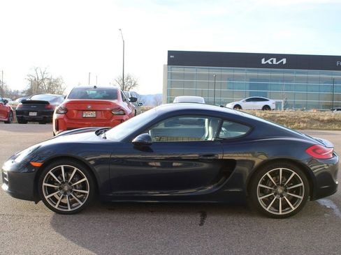 Used 2015 Porsche Cayman image 4