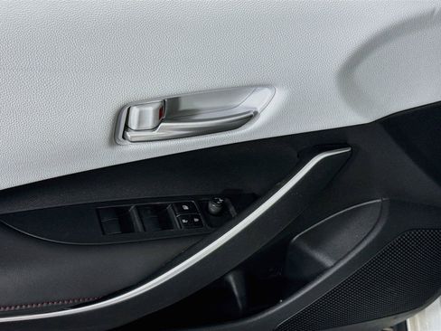 Used 2023 Toyota Corolla SE w/ Carpet Mat Package (TMS) FWD image 12