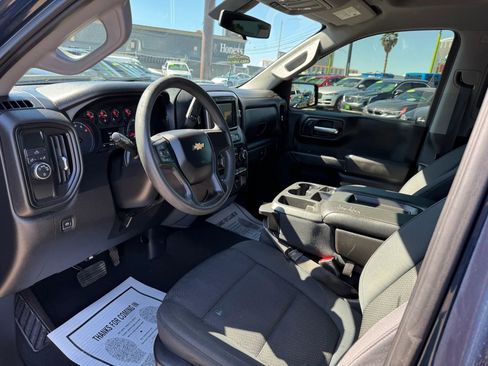 Used 2020 Chevrolet Silverado 1500 Custom w/ Custom Value Package RWD image 10