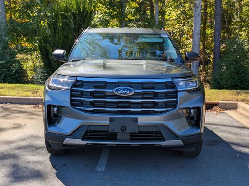 New 2026 Ford Explorer Active w/ Active Comfort Package image 7