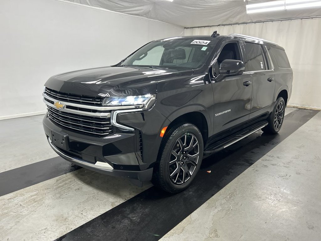 Certified 2024 Chevrolet Suburban LT w/ Luxury Package AWD/4WD image 5