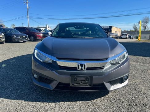 Used 2016 Honda Civic Touring image 2