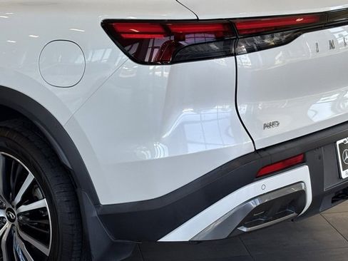 Used 2023 INFINITI QX60 Sensory w/ Vision Package image 10