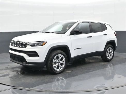 Used 2025 Jeep Compass Sport image 1