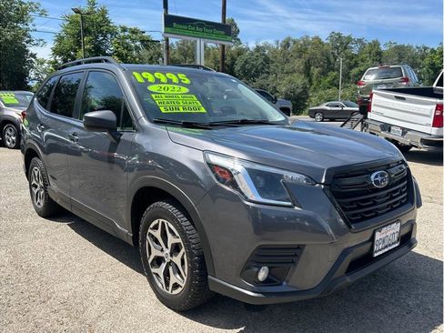 Used 2022 Subaru Forester Premium AWD/4WD image 1