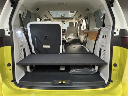 New 2025 Volkswagen ID. Buzz Pro S Plus image 37