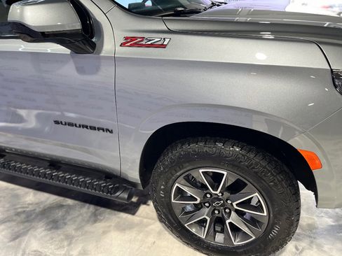 Used 2024 Chevrolet Suburban Z71 image 7