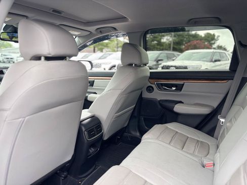Used 2018 Honda CR-V Touring image 12