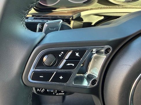 Used 2022 Porsche Cayenne Turbo image 25