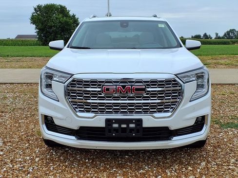 Used 2024 GMC Terrain Denali AWD/4WD image 30