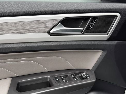 Used 2023 Volkswagen Atlas Cross Sport SE image 22