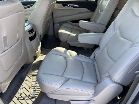 Used 2020 Cadillac Escalade ESV Luxury image 20