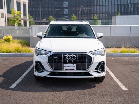 Used 2021 Audi Q3 2.0T Premium w/ Convenience Package AWD/4WD image 6