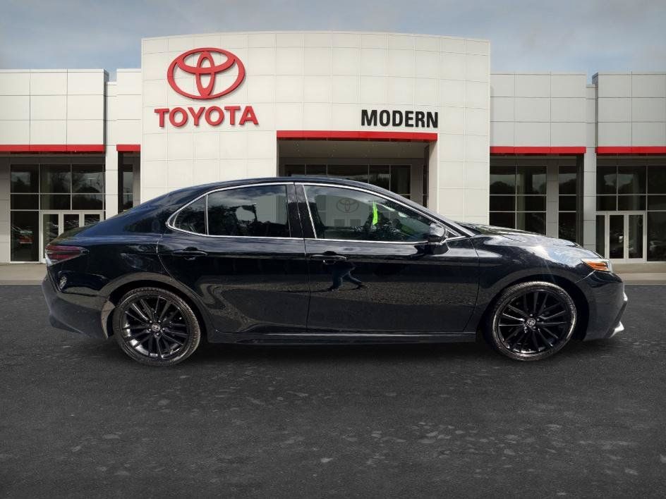 Used 2023 Toyota Camry XSE FWD image 11