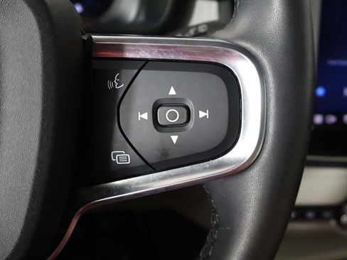 Used 2024 Volvo XC40 B5 Plus w/ Protection Package Premier image 40