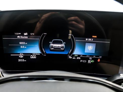 Used 2025 Audi Q6 e-tron Premium Plus w/ Premium Plus image 20