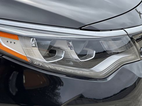 Used 2019 Kia Optima EX w/ Technology Package FWD image 11