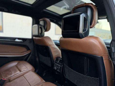 Used 2018 Mercedes-Benz GLS 550 4MATIC image 26