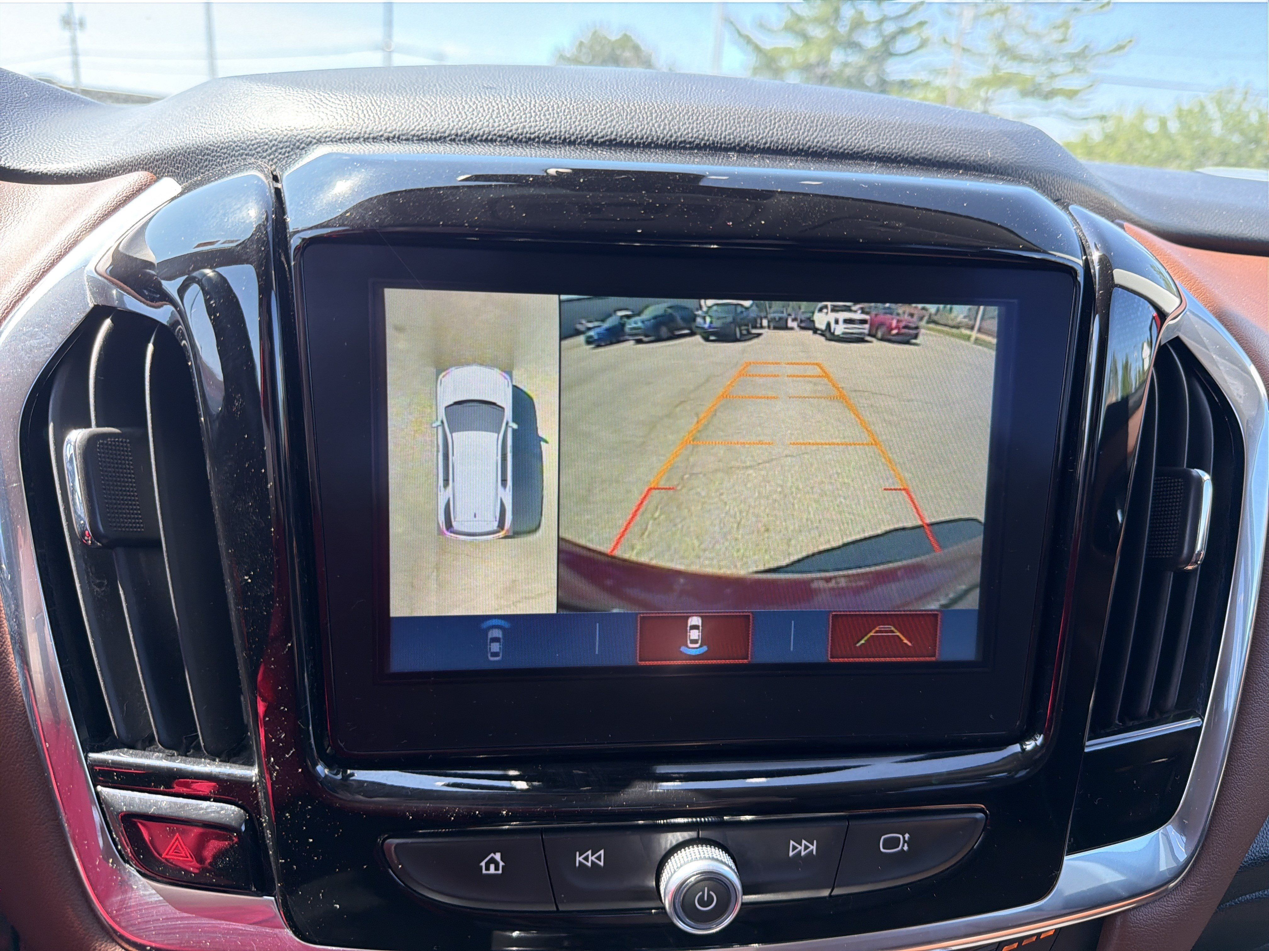 Used 2018 Chevrolet Traverse High Country AWD/4WD image 21