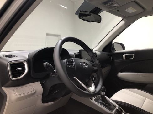 New 2026 Hyundai Venue SEL image 20