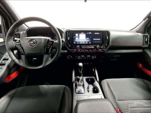 Used 2025 Nissan Frontier PRO-4X w/ Pro Convenience Package image 18