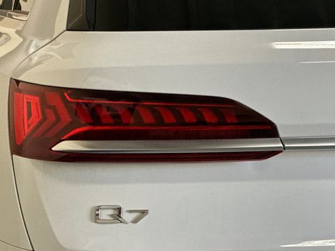 Used 2021 Audi Q7 3.0T Premium image 50