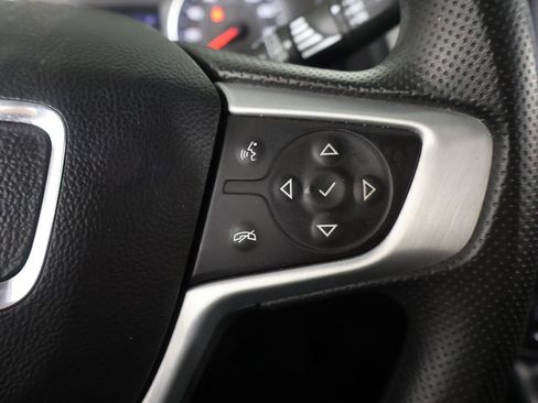 Used 2024 GMC Terrain SLE AWD/4WD image 33