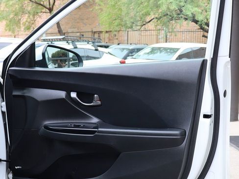 Used 2019 Hyundai Veloster Turbo FWD image 29