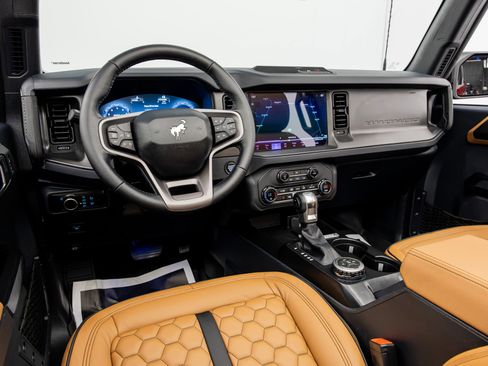 Used 2025 Ford Bronco Big Bend AWD/4WD image 40