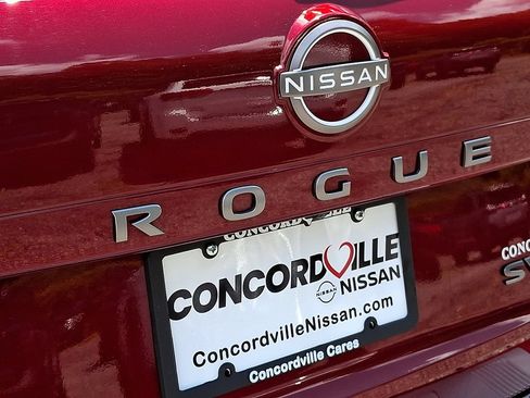 Certified 2024 Nissan Rogue SV AWD/4WD image 32