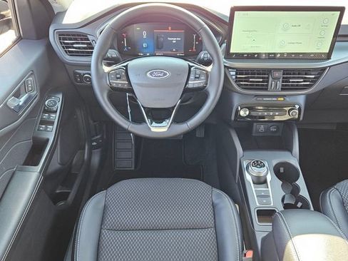 New 2026 Ford Escape SE FWD image 13