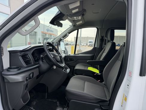 Used 2024 Ford Transit 350 XLT image 7