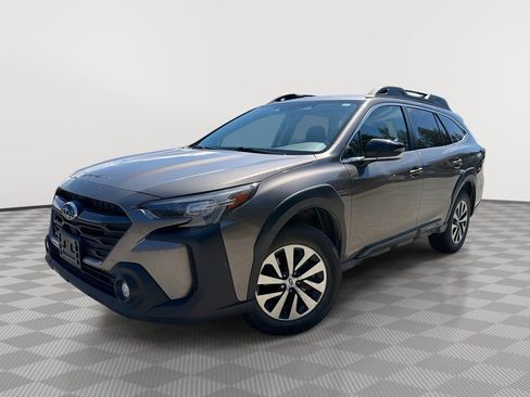 Used 2023 Subaru Outback Premium AWD/4WD image 1