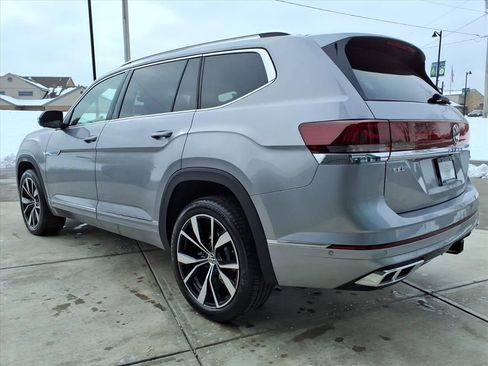 Used 2024 Volkswagen Atlas SEL Premium R-Line image 5