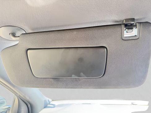 Used 2025 Chevrolet Equinox LT w/ Safety and Technology Package FWD image 23