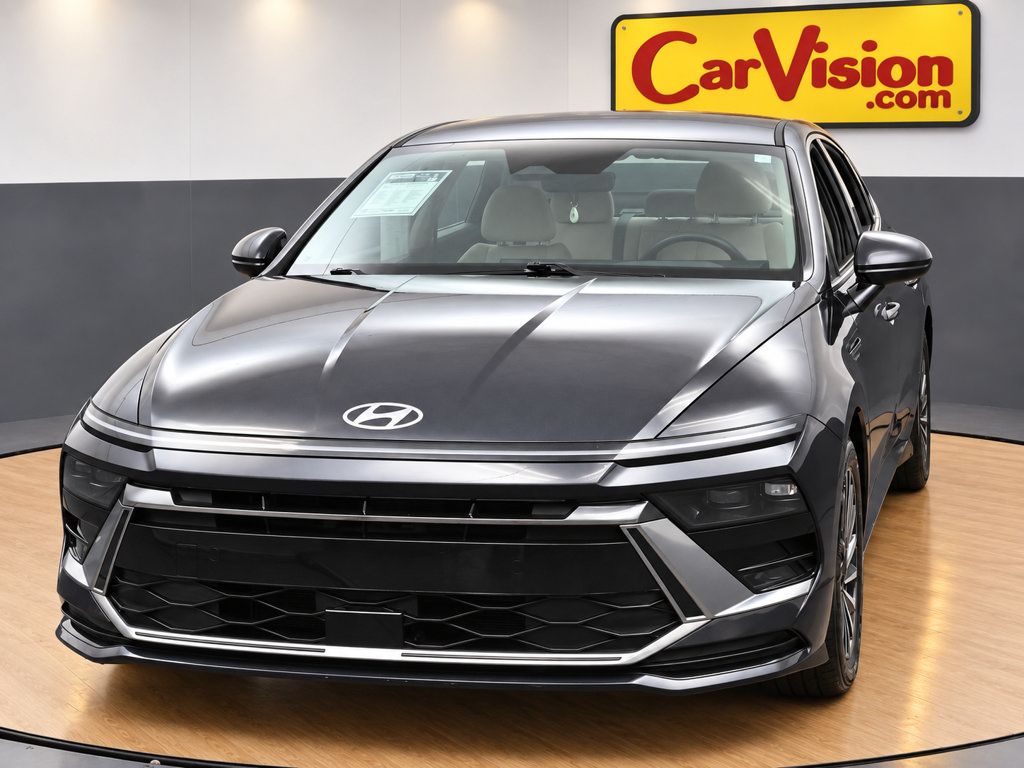 Used 2025 Hyundai Sonata SEL FWD image 3