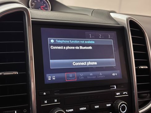 Used 2018 Porsche Cayenne Platinum Edition w/ Premium Package Plus image 35